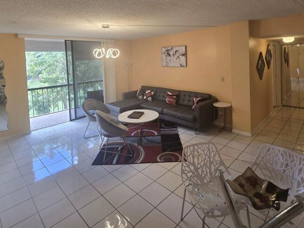 5160 Las Verdes Circle, Unit 217, Delray Beach, FL 33484