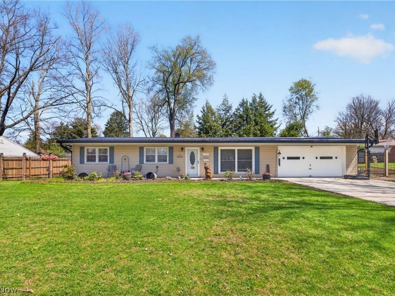 7439 Rockingham Road, Mentor, OH 44060 Photo 1