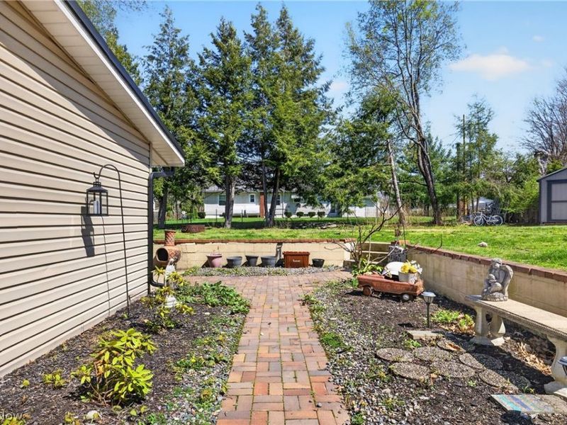 7439 Rockingham Road, Mentor, OH 44060 Photo 17