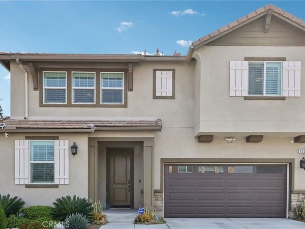 833 S Sumac Lane, Rialto, CA 92376