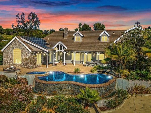 3537 Dove Hollow Dr., Encinitas, CA 92024