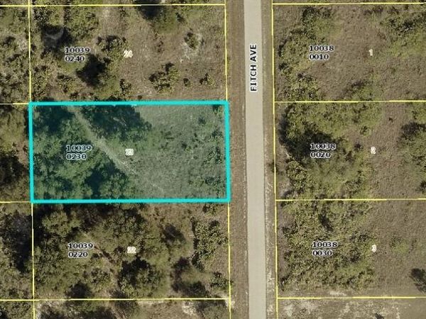 1119 Fitch AVE, LEHIGH ACRES, FL 33972