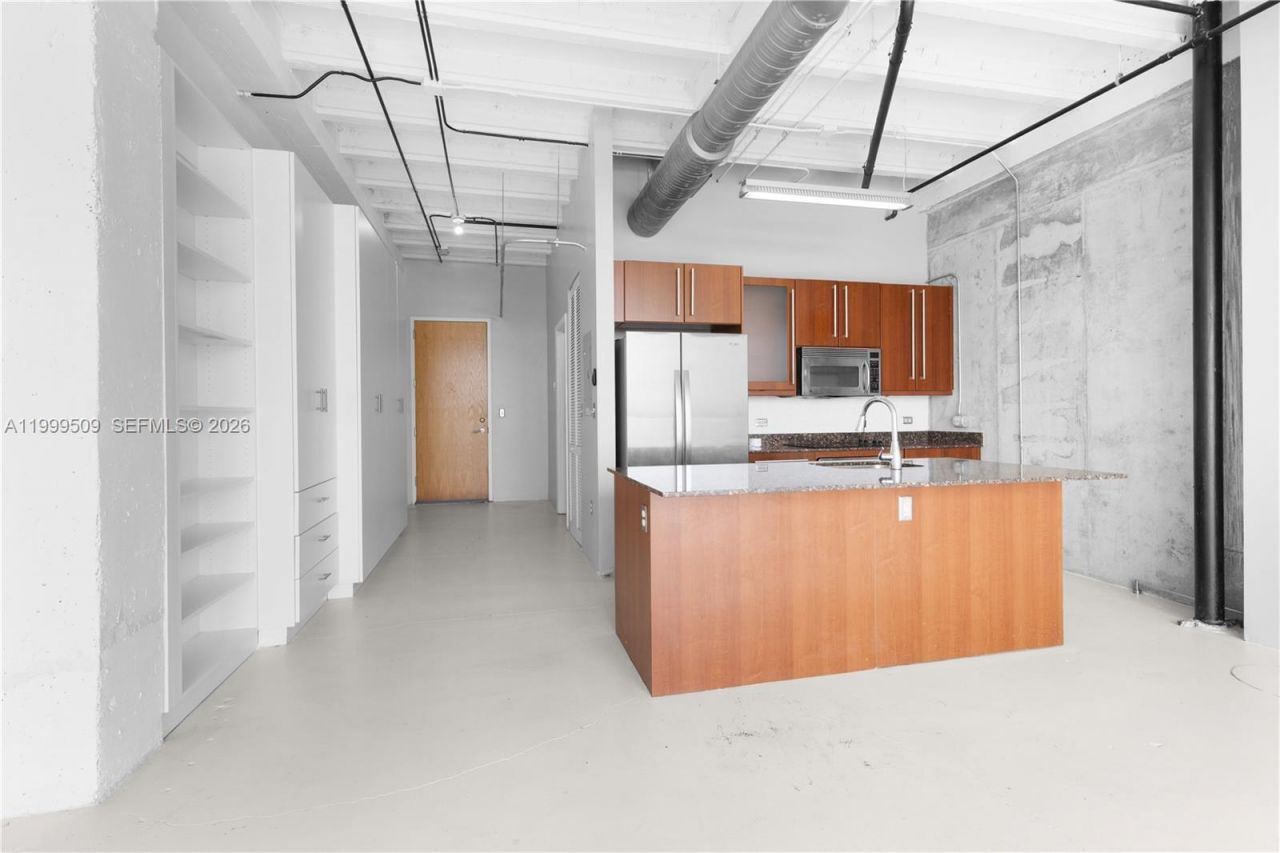 8101 Biscayne Blvd, Unit R-414, Miami, FL 33138 Photo