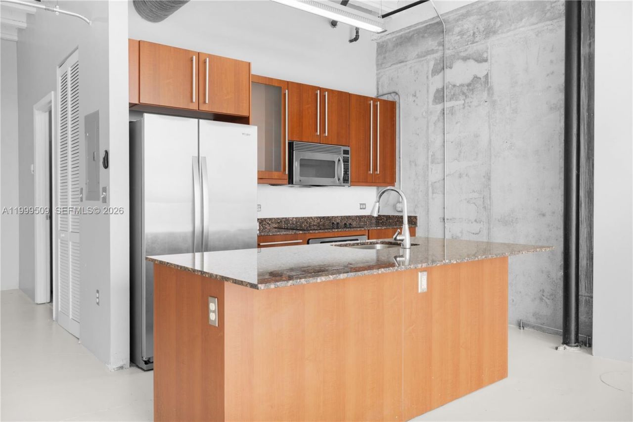 8101 Biscayne Blvd, Unit R-414, Miami, FL 33138 Photo