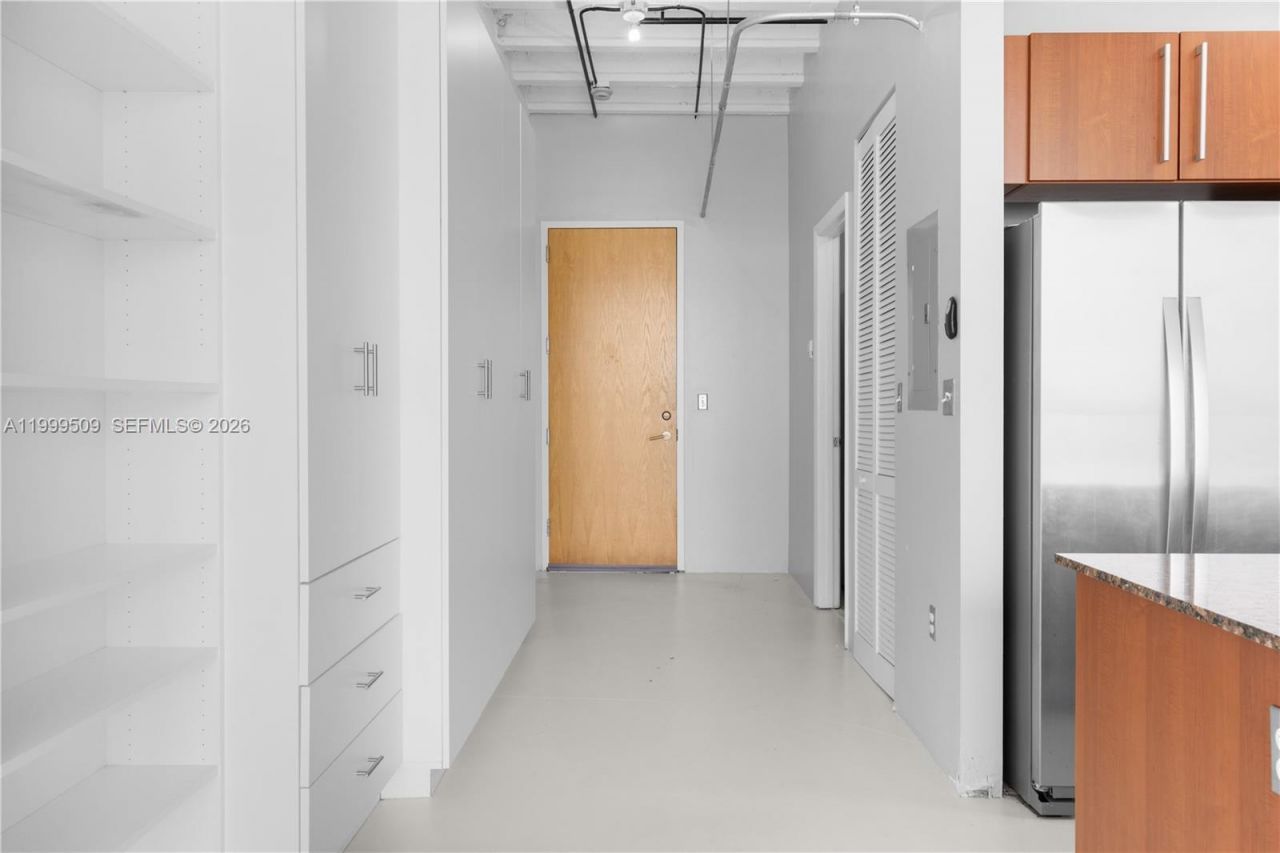 8101 Biscayne Blvd, Unit R-414, Miami, FL 33138 Photo