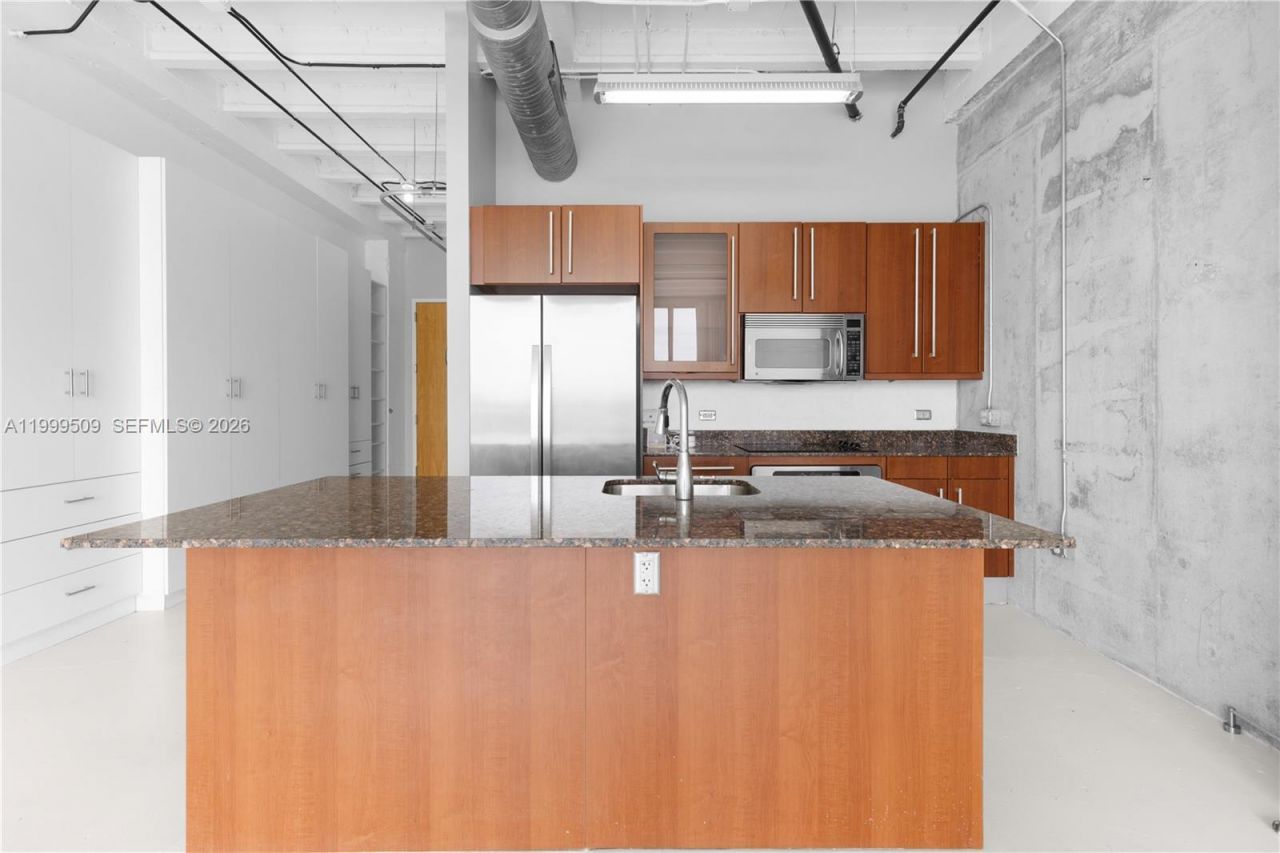 8101 Biscayne Blvd, Unit R-414, Miami, FL 33138 Photo