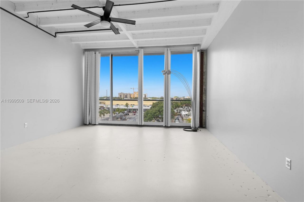 8101 Biscayne Blvd, Unit R-414, Miami, FL 33138 Photo