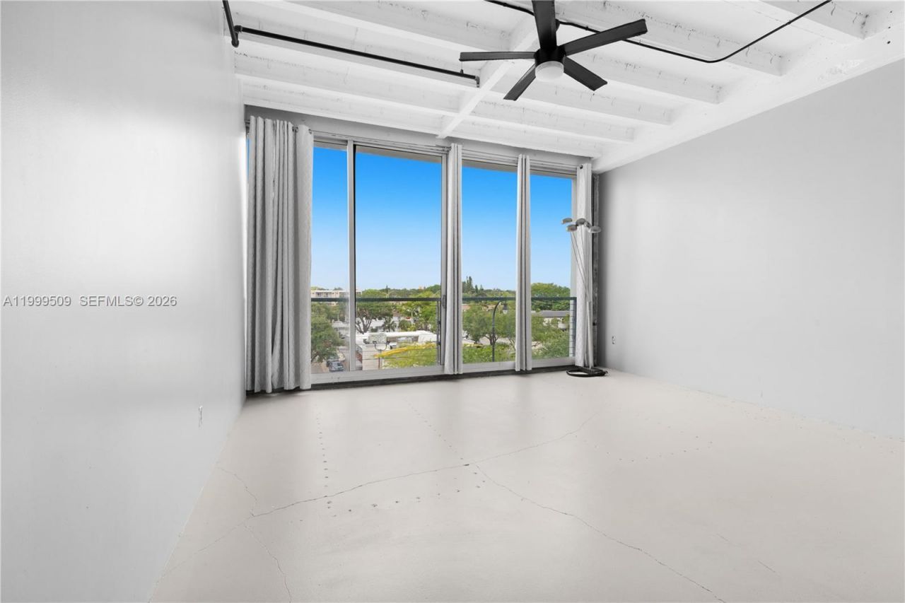 8101 Biscayne Blvd, Unit R-414, Miami, FL 33138 Photo