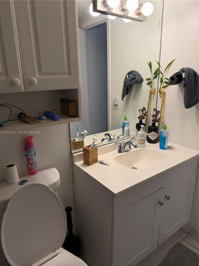 401 Golden Isles Dr, Unit 801, Hallandale Beach, FL 33009 Photo