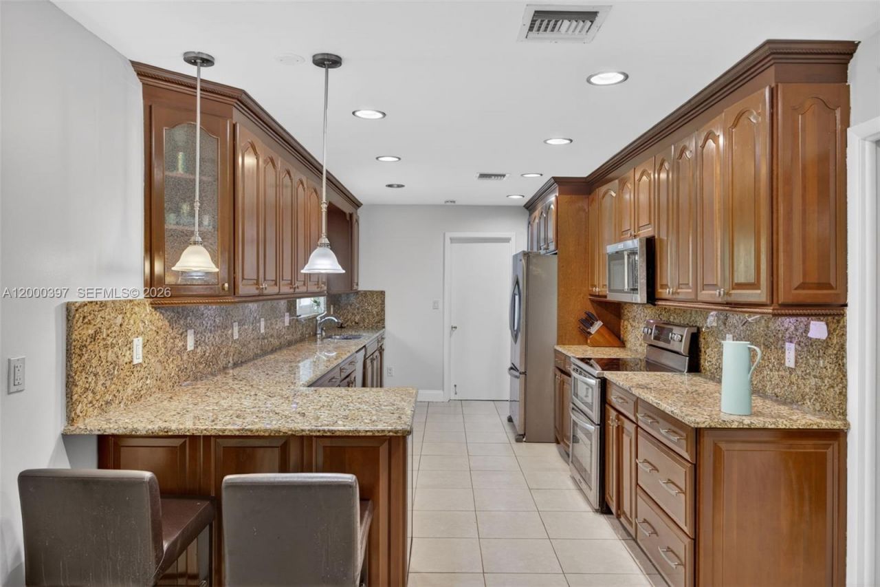 7690 SW 128th St, Pinecrest, FL 33156 Photo