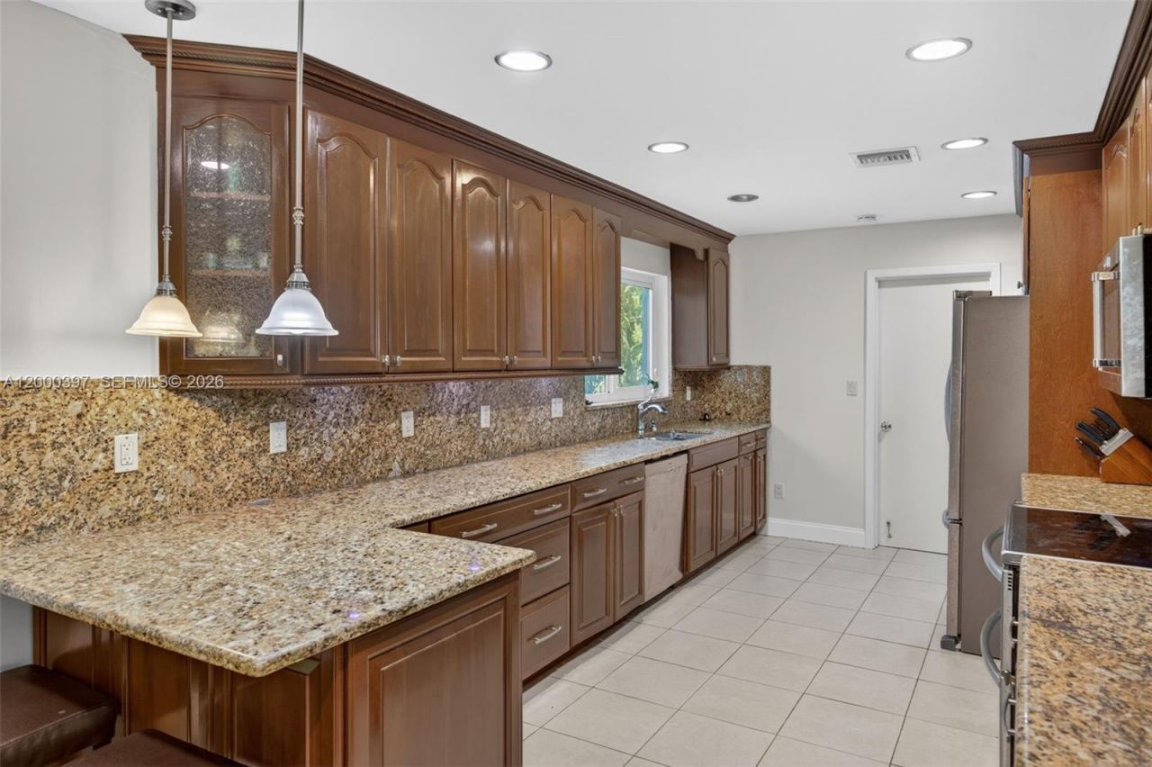 7690 SW 128th St, Pinecrest, FL 33156 Photo