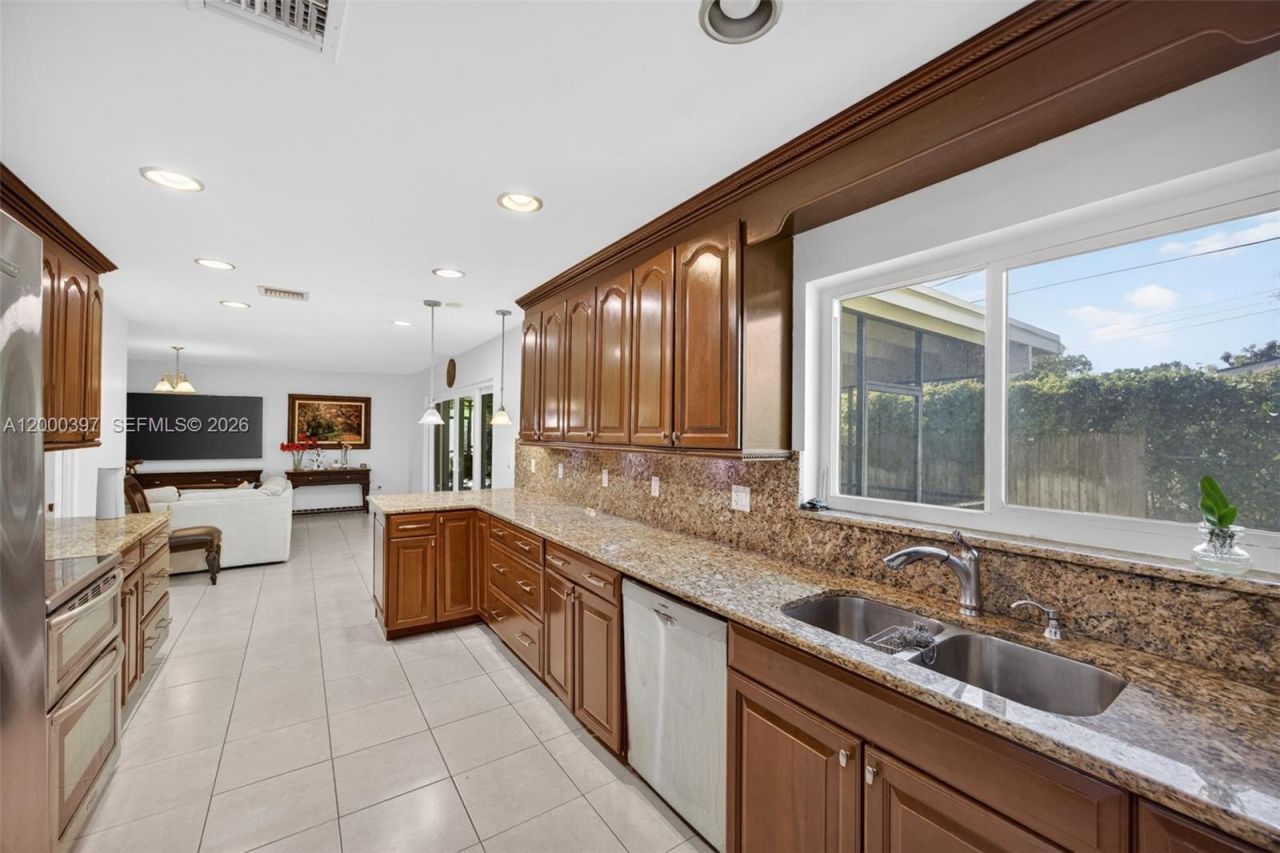 7690 SW 128th St, Pinecrest, FL 33156 Photo