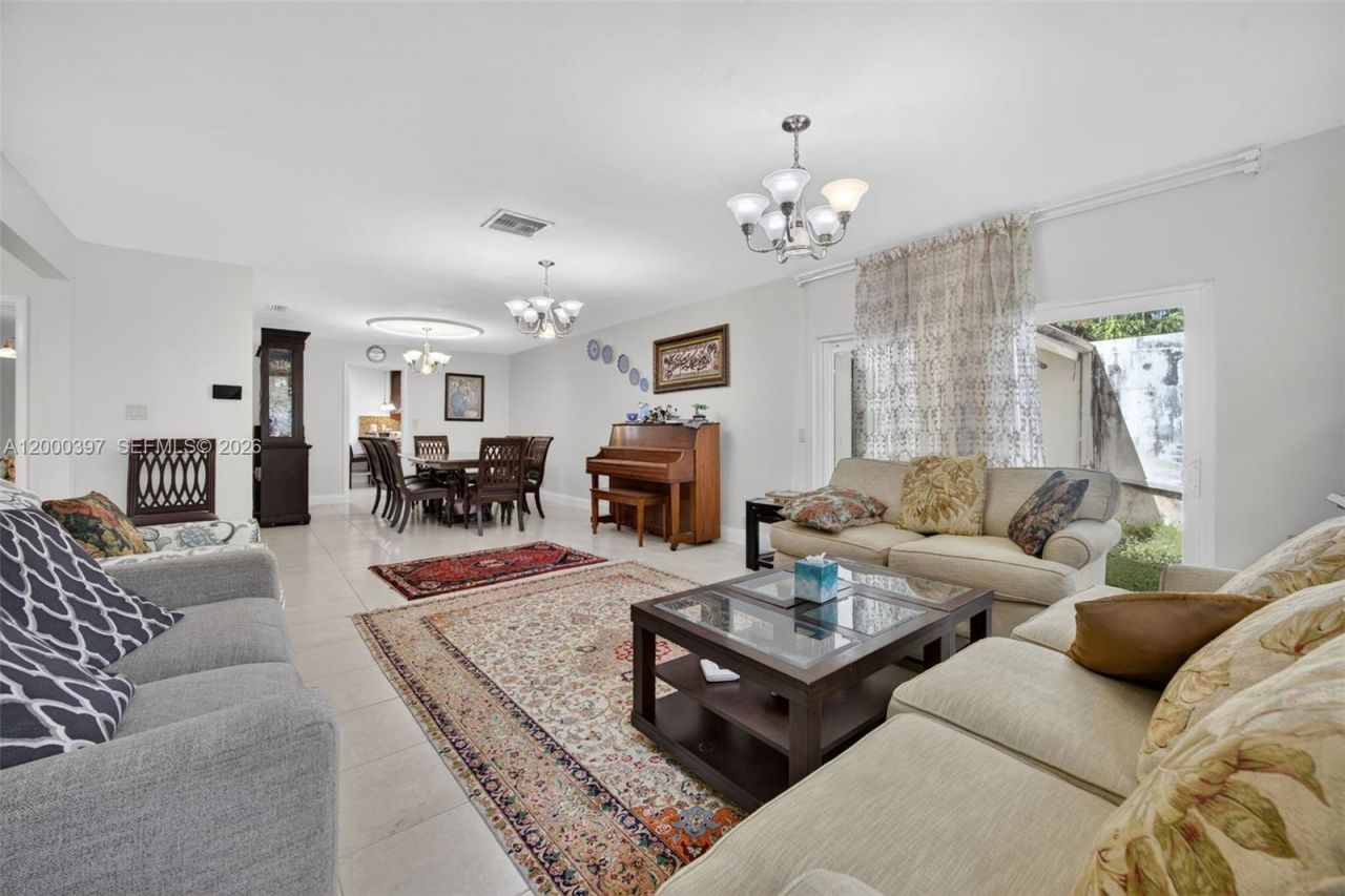 7690 SW 128th St, Pinecrest, FL 33156 Photo