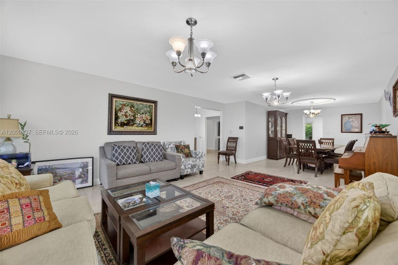 7690 SW 128th St, Pinecrest, FL 33156 Photo