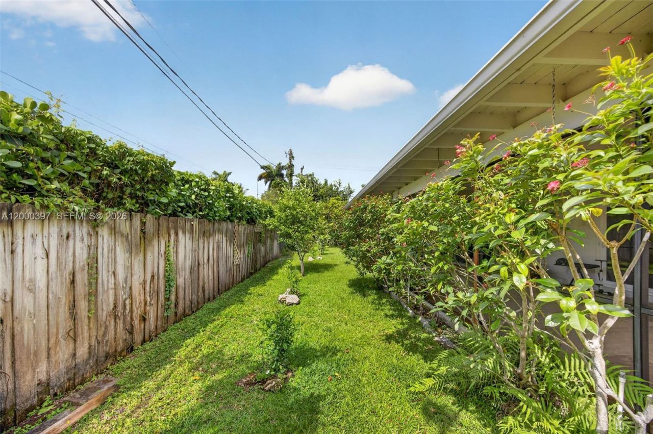 7690 SW 128th St, Pinecrest, FL 33156 Photo