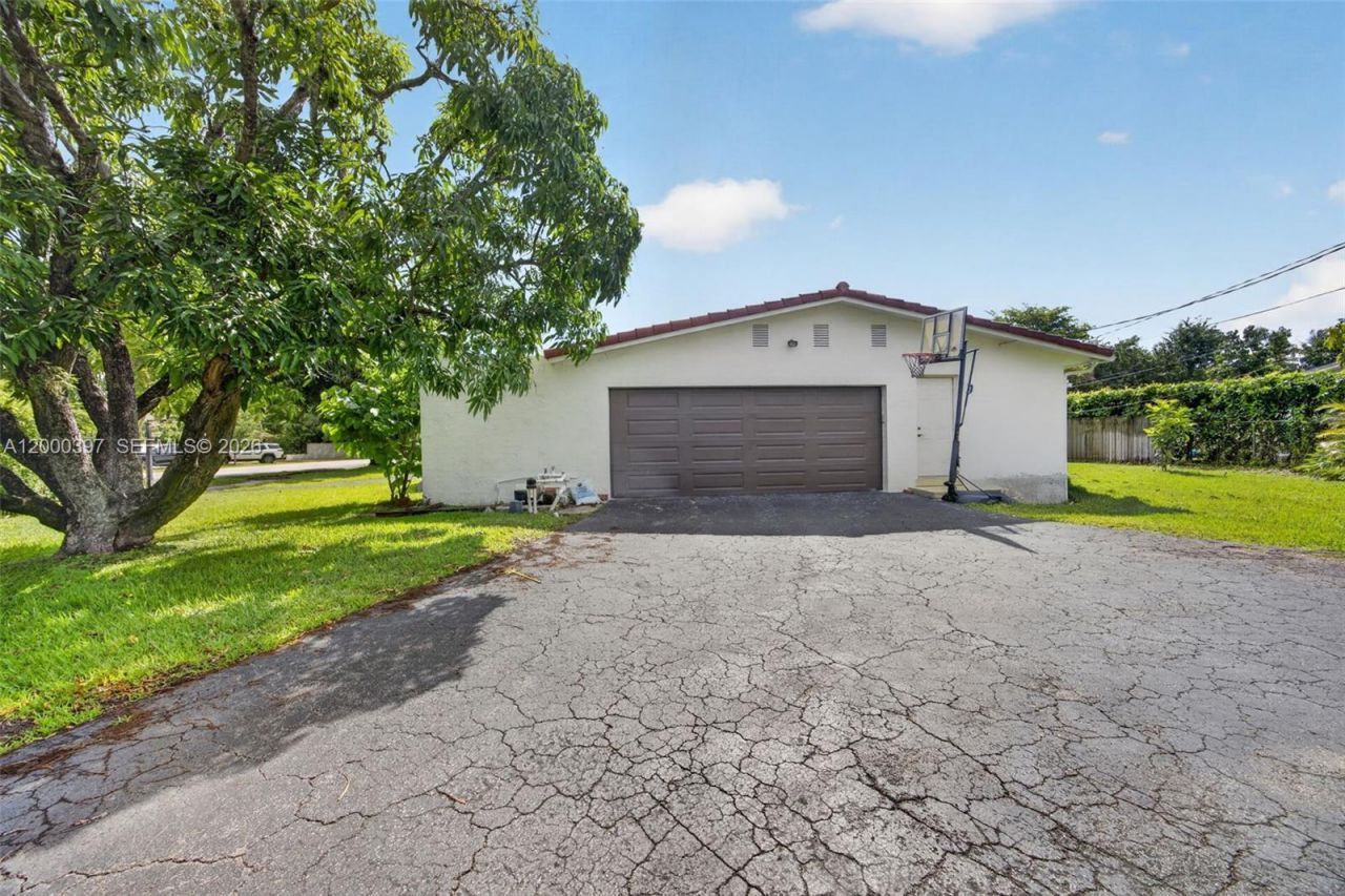 7690 SW 128th St, Pinecrest, FL 33156 Photo