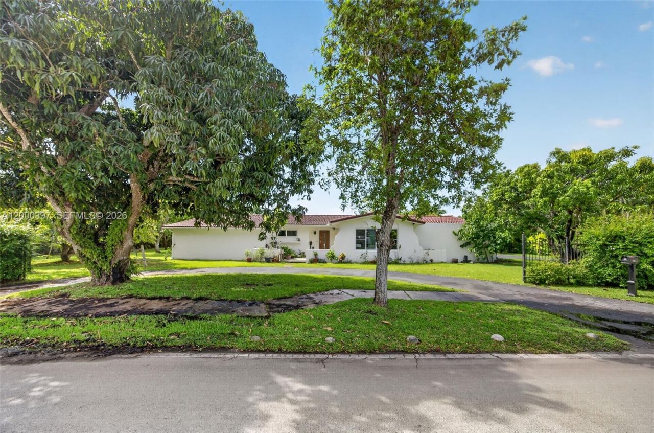 7690 SW 128th St, Pinecrest, FL 33156 Photo