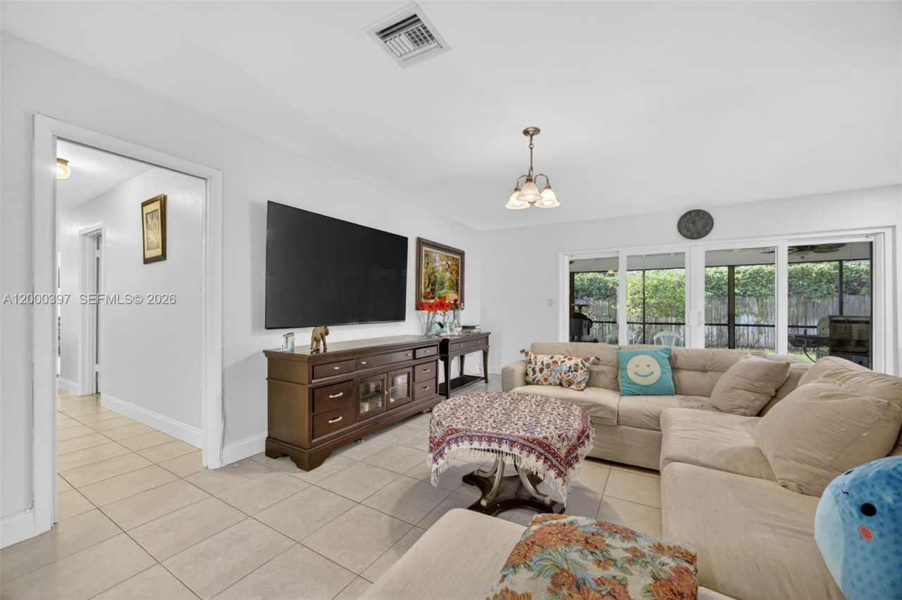 7690 SW 128th St, Pinecrest, FL 33156 Photo