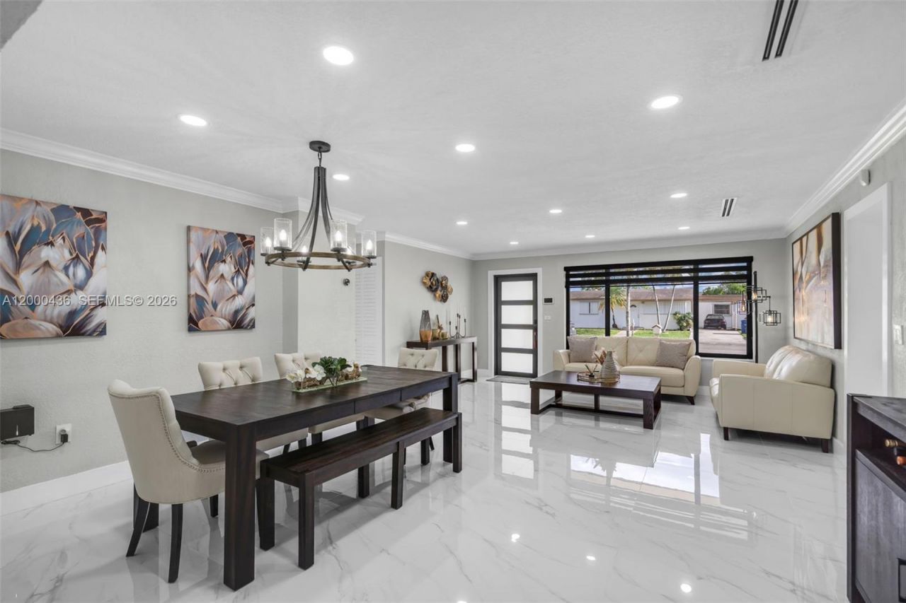 7875 NW 174th Ter, Hialeah, FL 33015 Photo