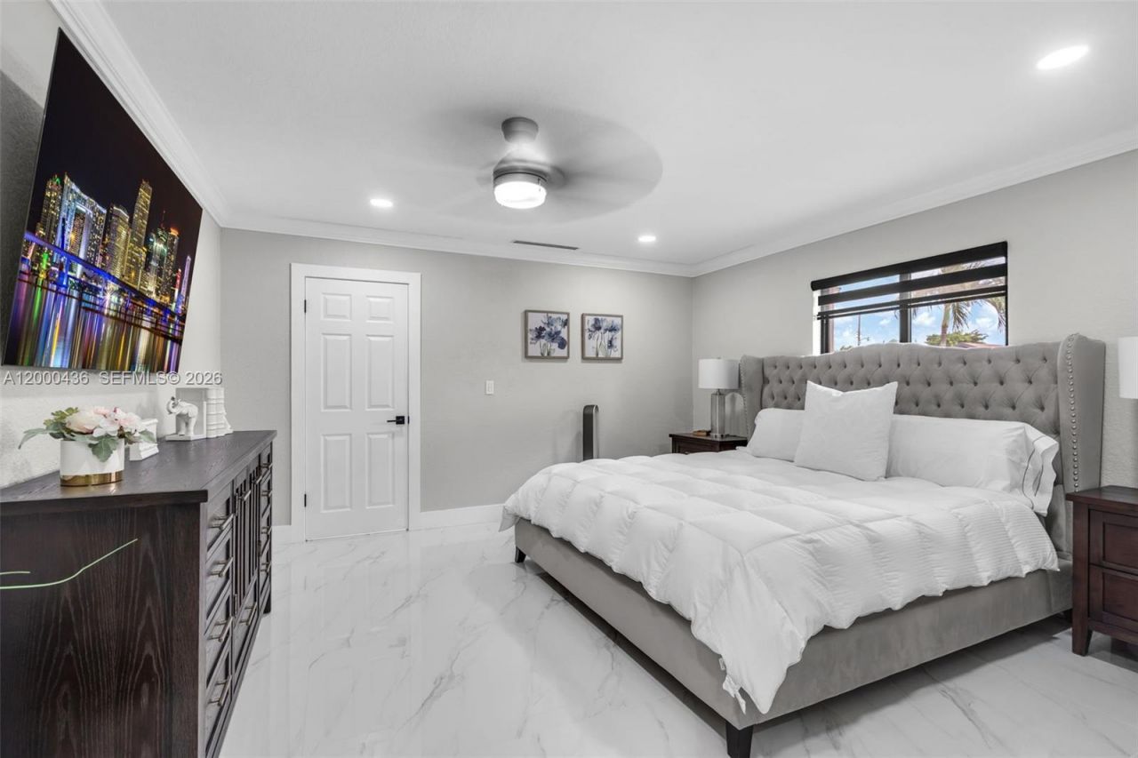 7875 NW 174th Ter, Hialeah, FL 33015 Photo