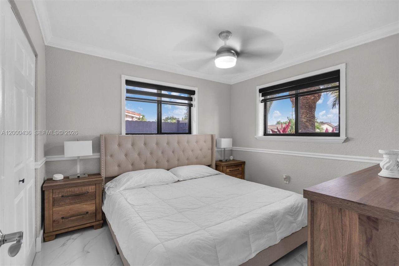 7875 NW 174th Ter, Hialeah, FL 33015 Photo