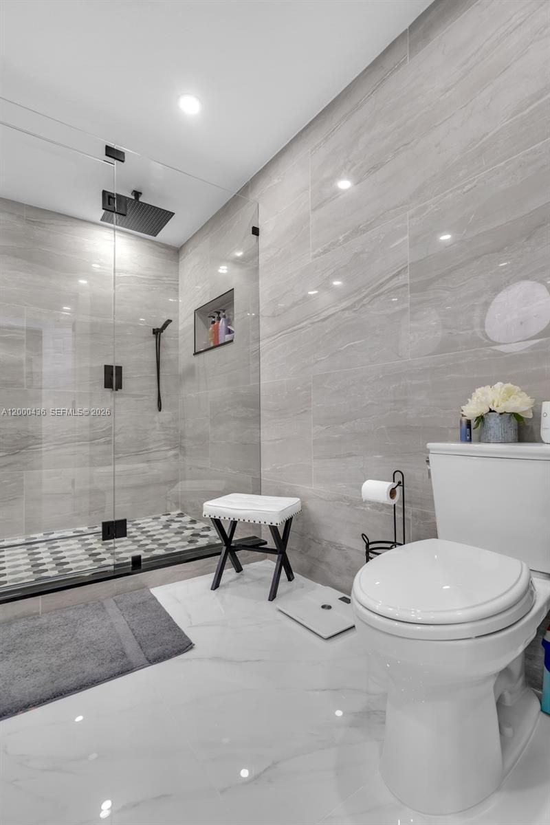 7875 NW 174th Ter, Hialeah, FL 33015 Photo