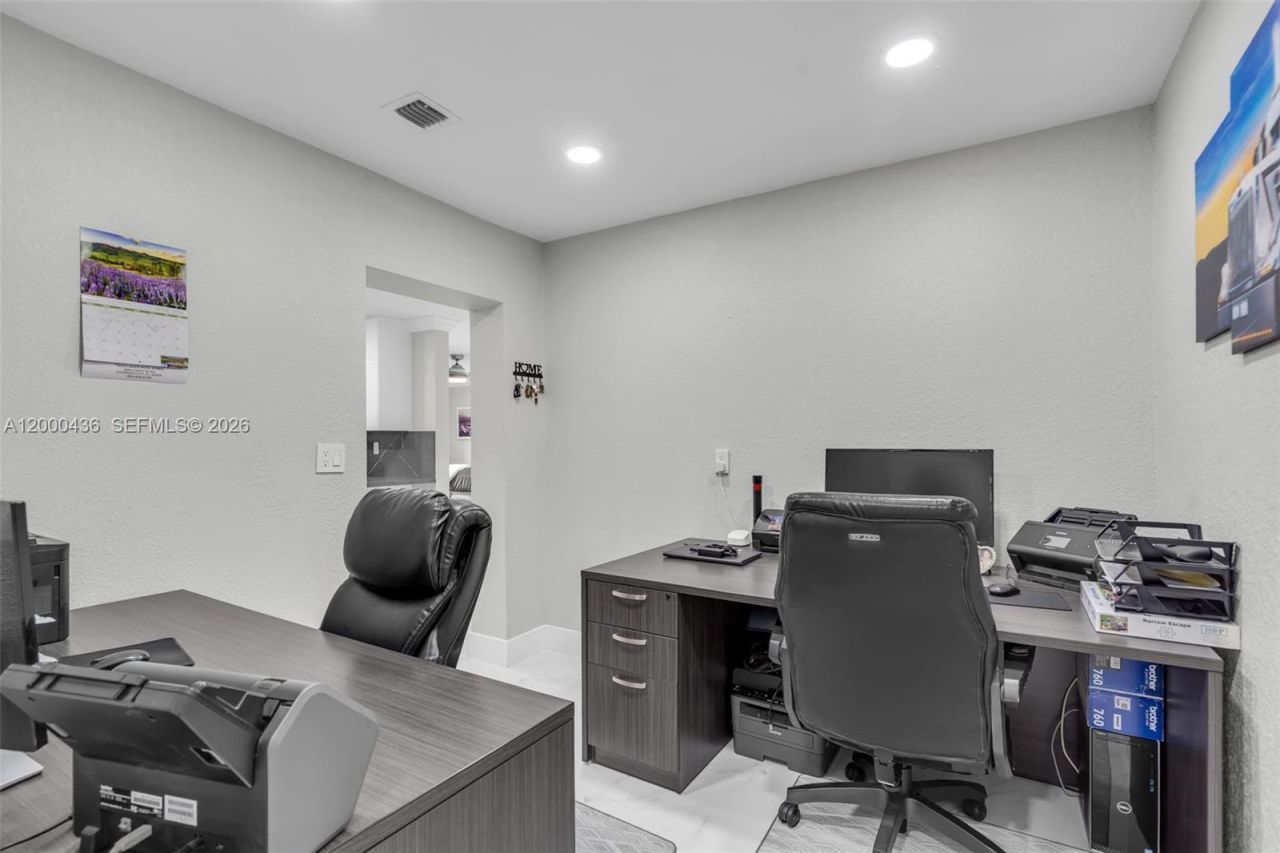 7875 NW 174th Ter, Hialeah, FL 33015 Photo