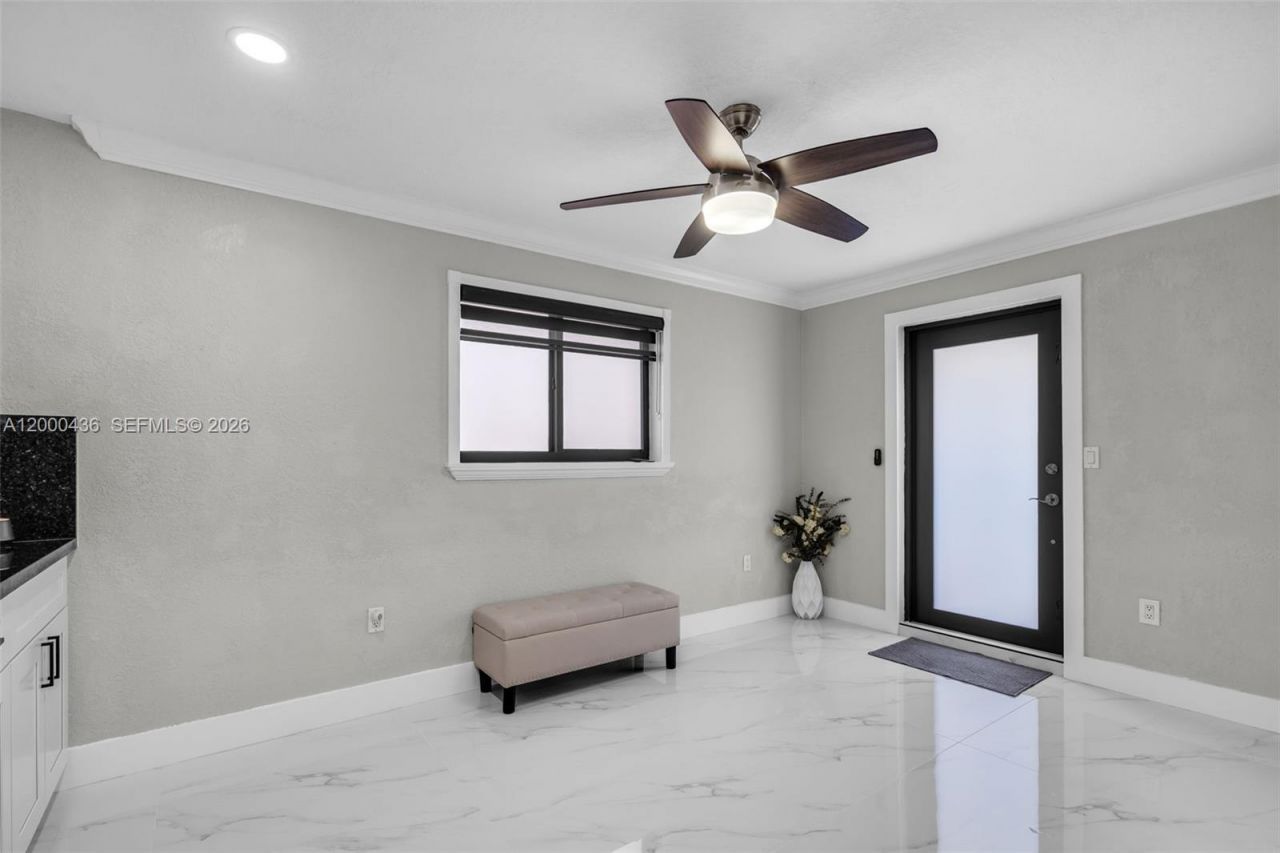 7875 NW 174th Ter, Hialeah, FL 33015 Photo