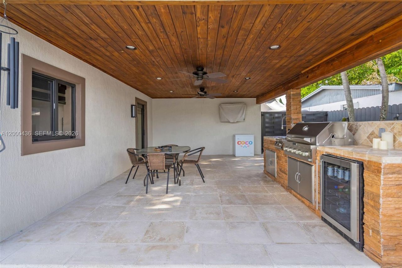 7875 NW 174th Ter, Hialeah, FL 33015 Photo