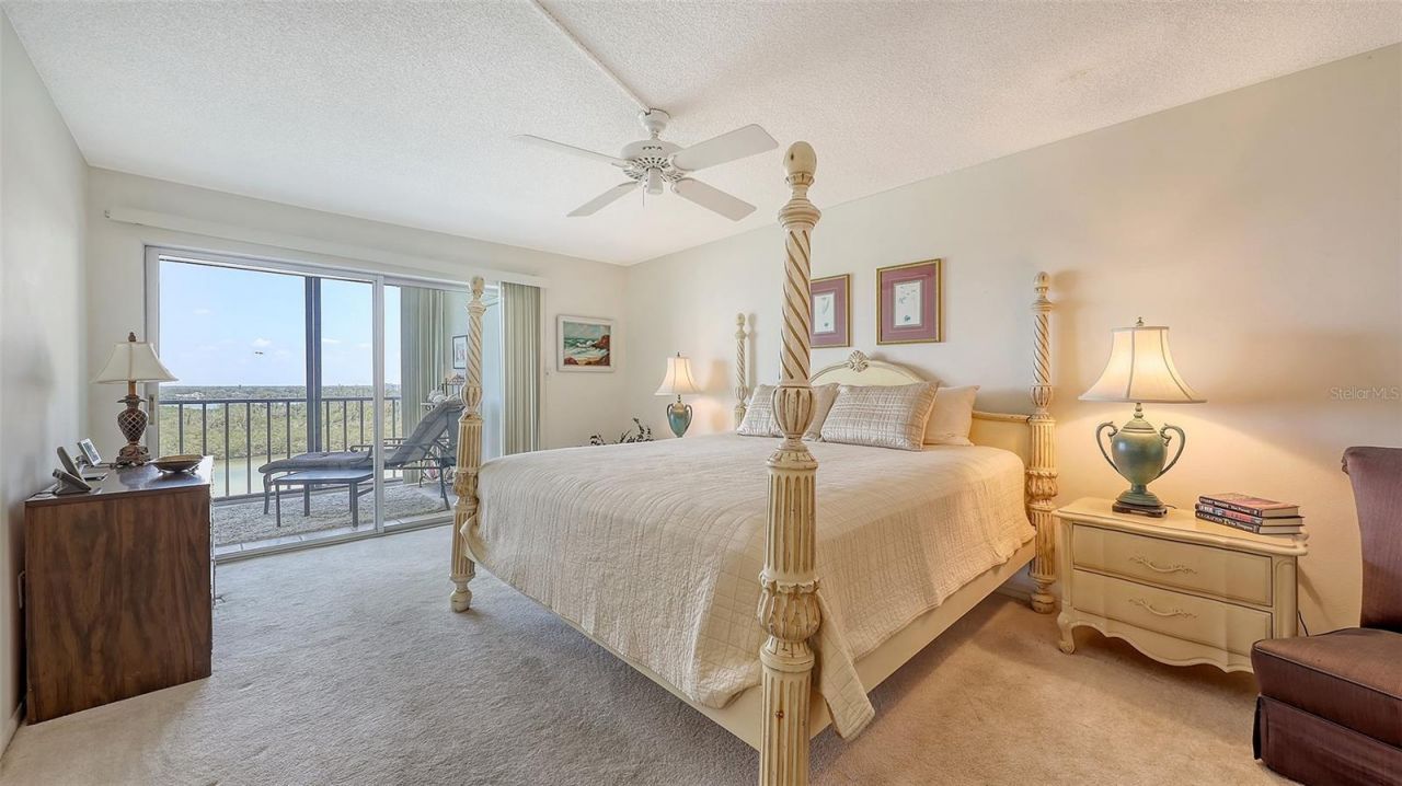 9393 Midnight Pass Road, Unit P4, Sarasota, FL 34242 Photo