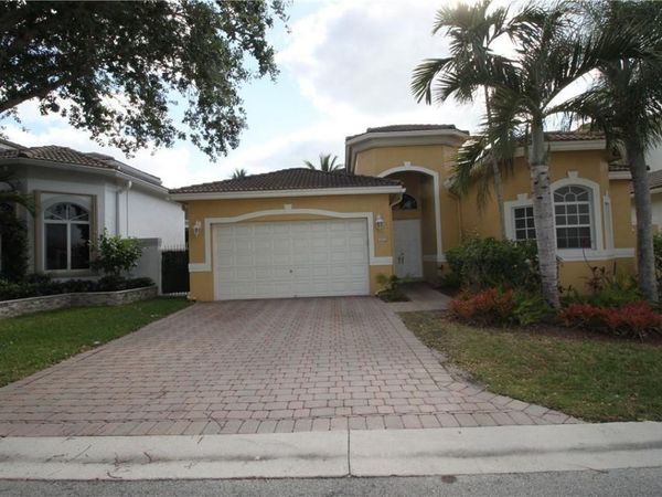 5842 NW 123rd Avenue, Coral Springs, FL 33076