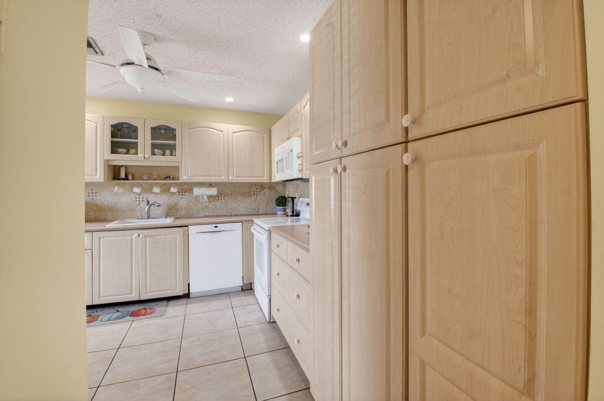 1600 NW 18th Avenue, Unit 104, Delray Beach, FL 33445 Photo