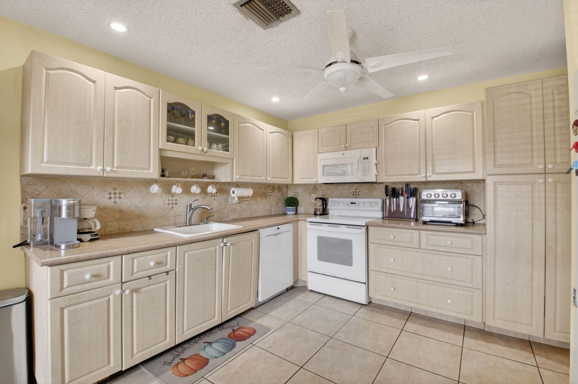 1600 NW 18th Avenue, Unit 104, Delray Beach, FL 33445 Photo