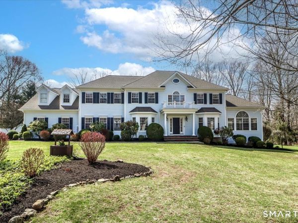 8 Encampment, Ridgefield, CT 06877