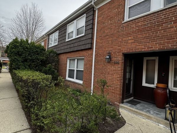 395 CENTRAL Avenue, Highland Park, IL 60035