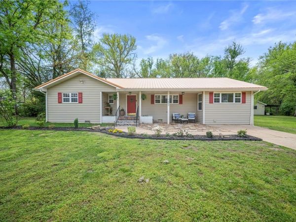 600 University Street, Siloam Springs, AR 72761