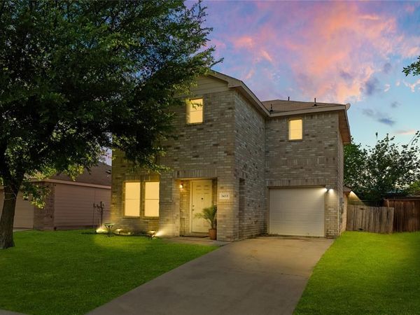 3433 Pinebrook Drive , Dallas, TX 75241