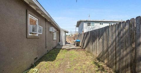 694-698 Eleanor Ave, Sacramento, CA 95815 Photo