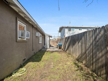 694-698 Eleanor Ave, Sacramento, CA 95815 Photo