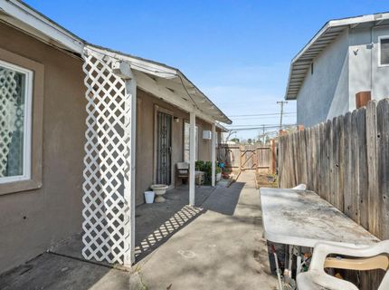 694-698 Eleanor Ave, Sacramento, CA 95815 Photo