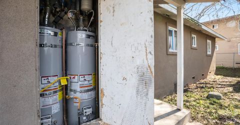 694-698 Eleanor Ave, Sacramento, CA 95815 Photo