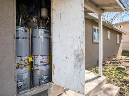 694-698 Eleanor Ave, Sacramento, CA 95815 Photo