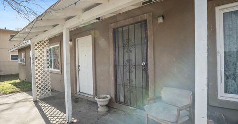 694-698 Eleanor Ave, Sacramento, CA 95815 Photo