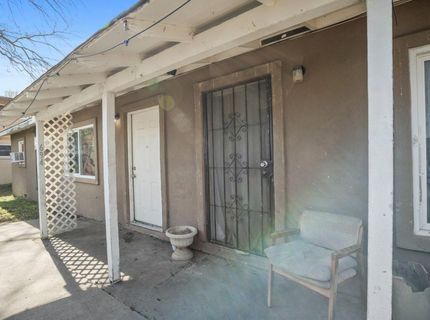 694-698 Eleanor Ave, Sacramento, CA 95815 Photo