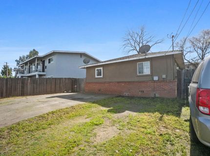 694-698 Eleanor Ave, Sacramento, CA 95815 Photo