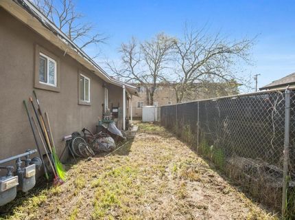 694-698 Eleanor Ave, Sacramento, CA 95815 Photo