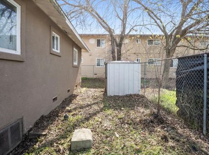 694-698 Eleanor Ave, Sacramento, CA 95815 Photo