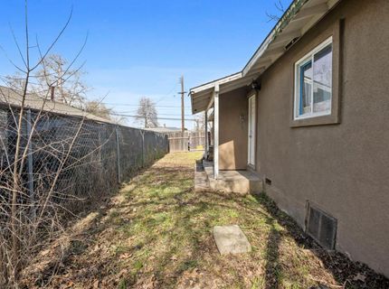 694-698 Eleanor Ave, Sacramento, CA 95815 Photo