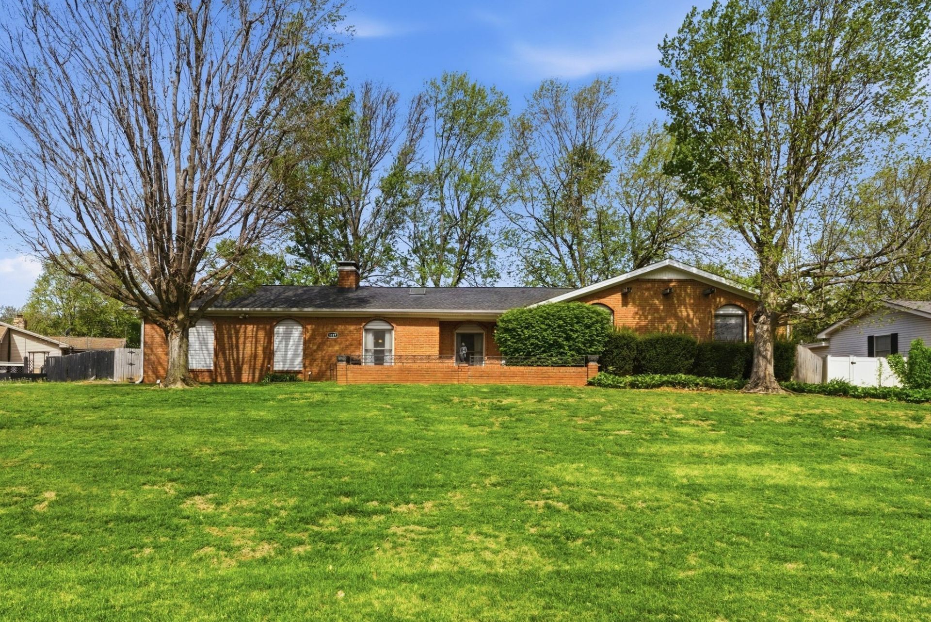 1117 Black Oak Ln  Hopkinsville, KY 42240