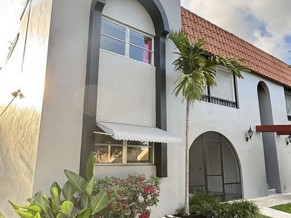 3851 NW 84th Avenue, Unit 1a, Sunrise, FL 33351